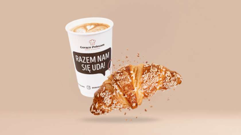 Croissant z malinami + kawa