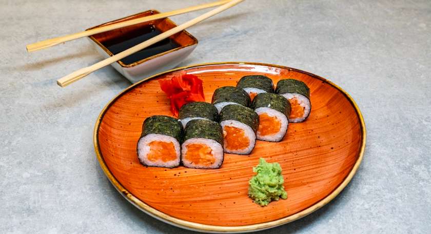 Salmon Maki