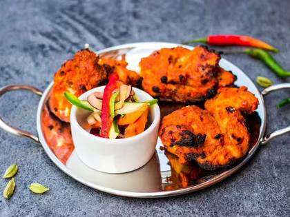 TANDOORI CHICKEN TIKKA