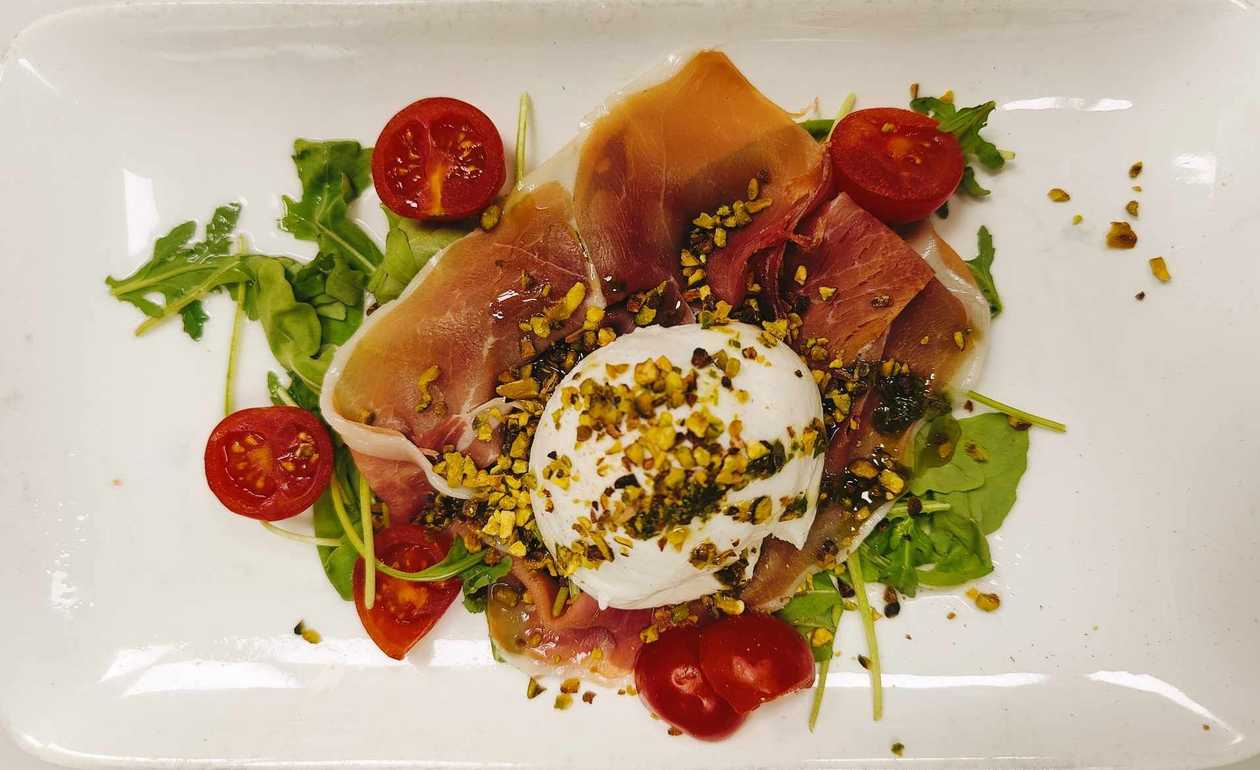 Prosciutto E Burrata