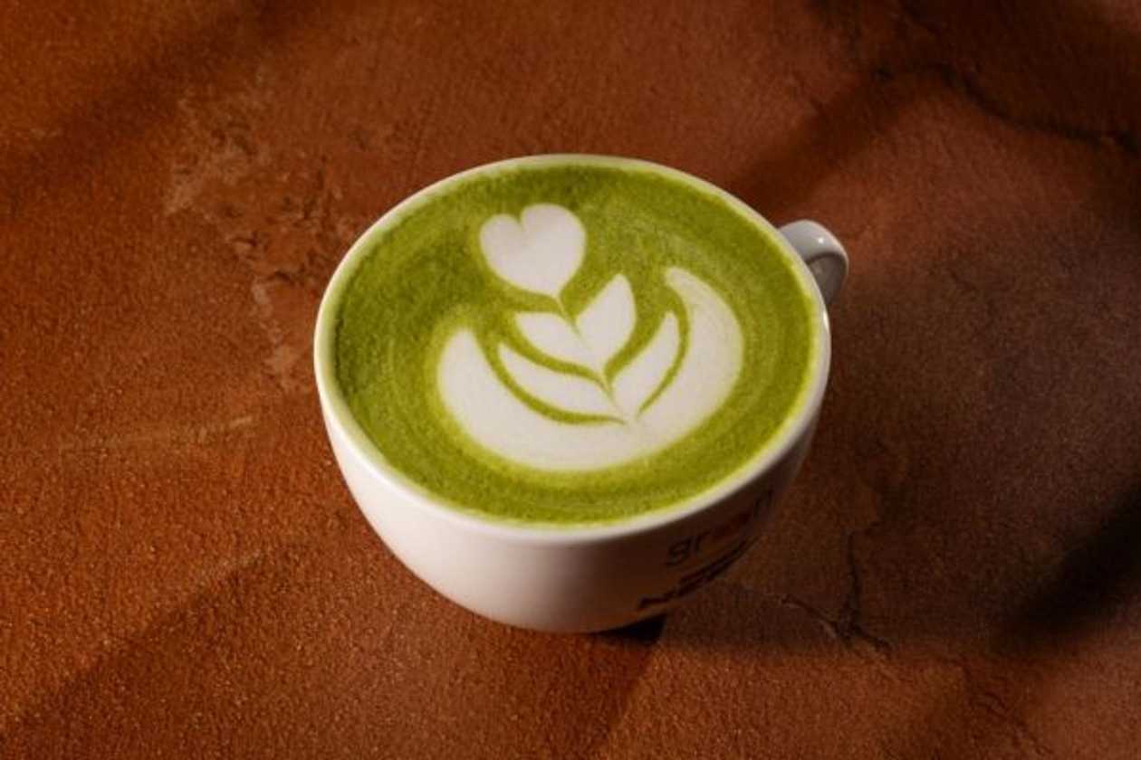 Waniliowa Matcha Latte