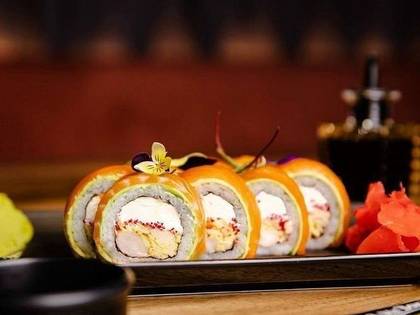 AVOCADO/SALMON ROLL