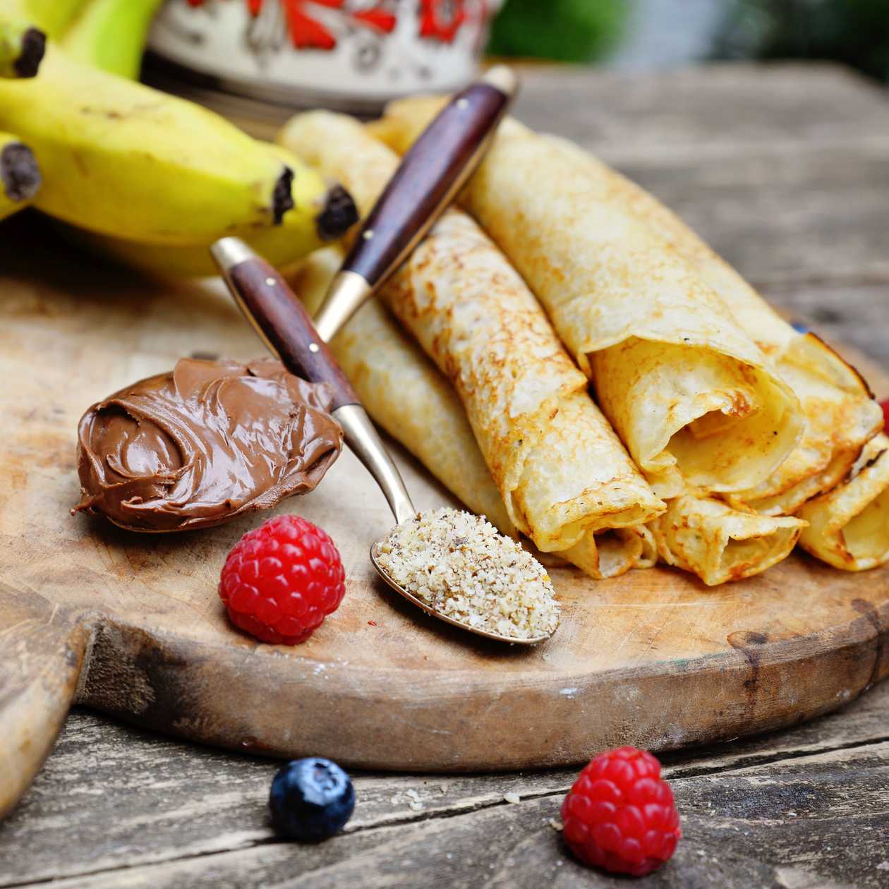 Clatita cu nutella, nuca si banana