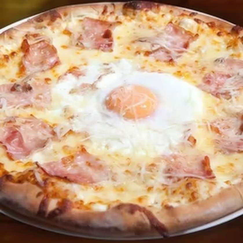 Pizza Carbonara