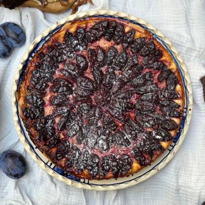 Tarta cu branza dulce si prune