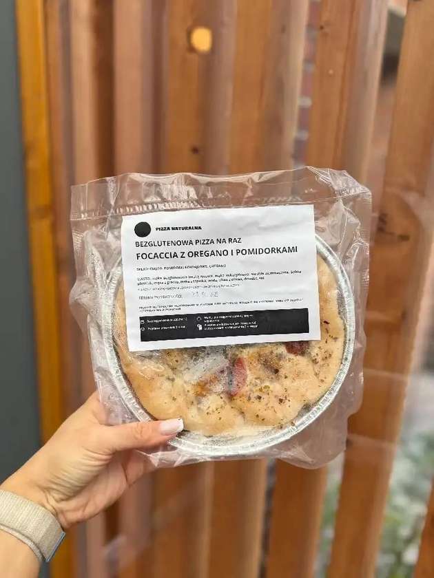 Bezglutenowa Foccacia z oregano i pomidorkami