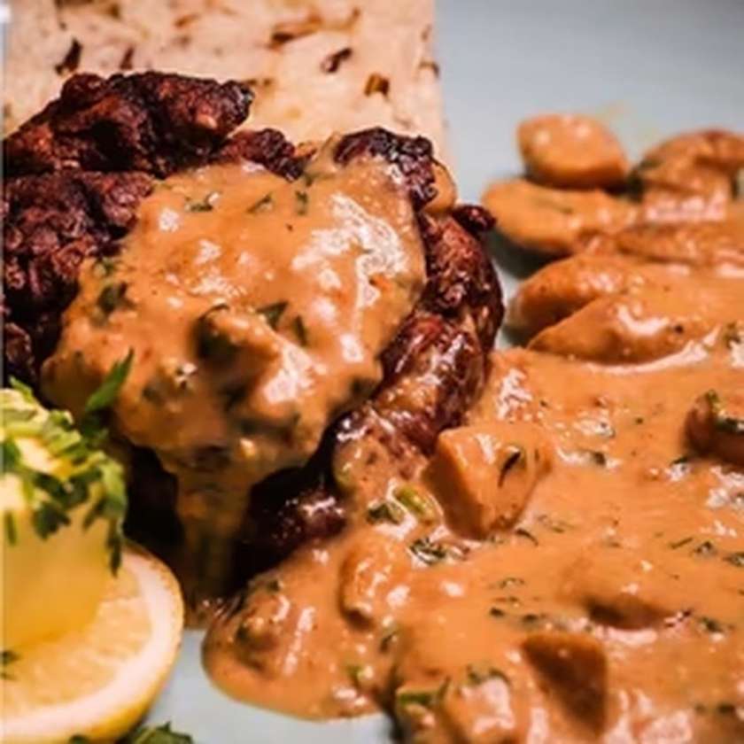 Mușchi de Vițel cu Funghi Porcini