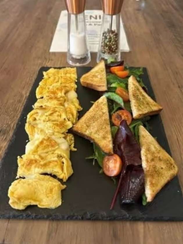 Omletă Simplă