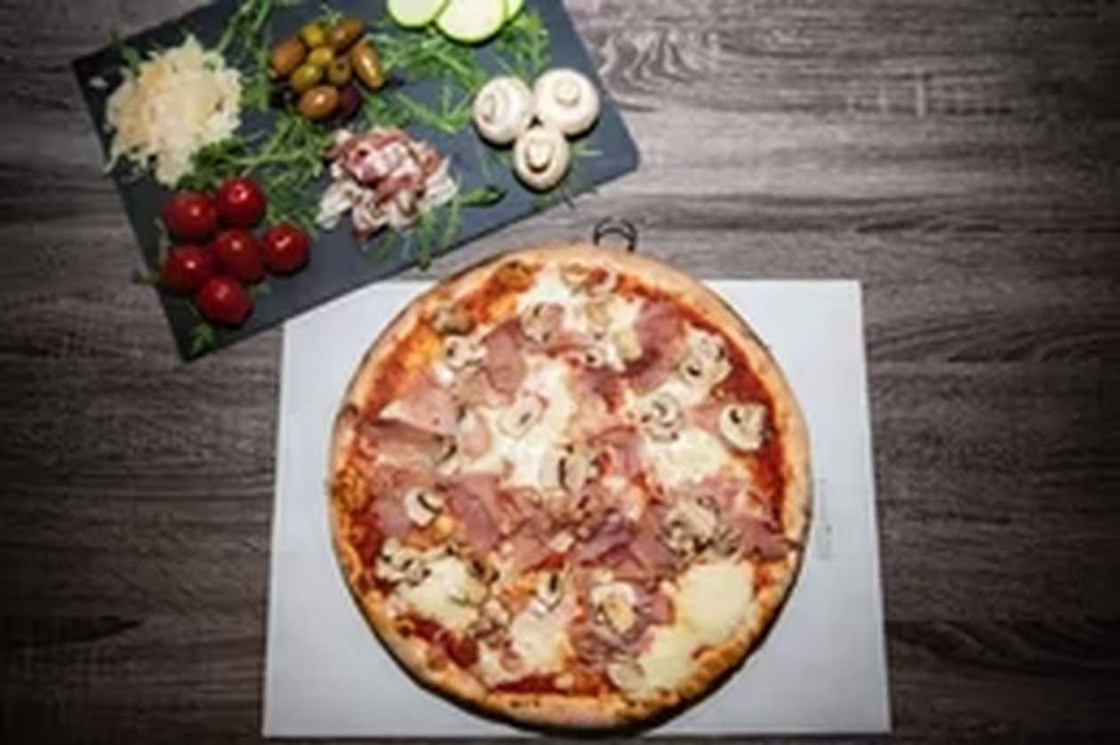 Pizza Prosciutto e Funghi