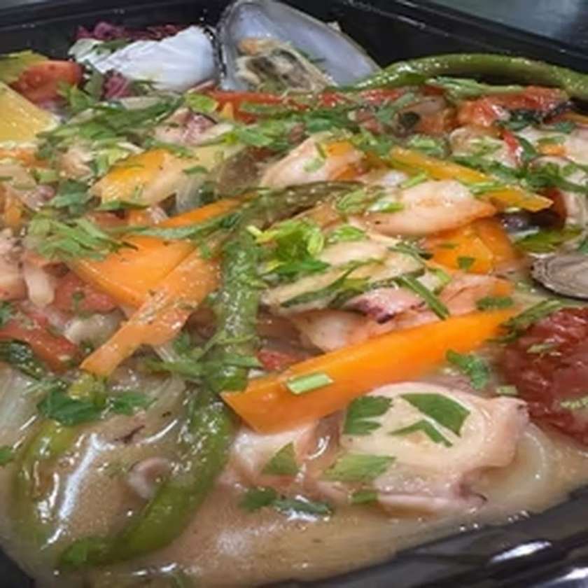 Legume Sote cu Creveți și Caracatiță