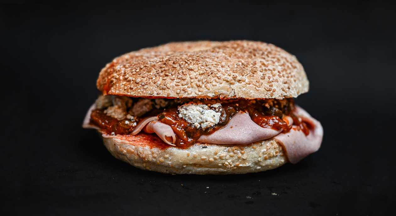 INT BI SERJETA! (Are you serious!)