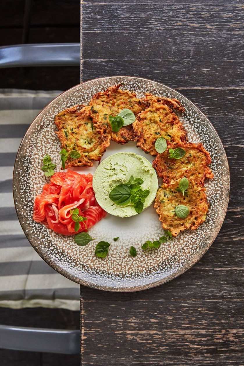 Zucchini pancakes with salmon