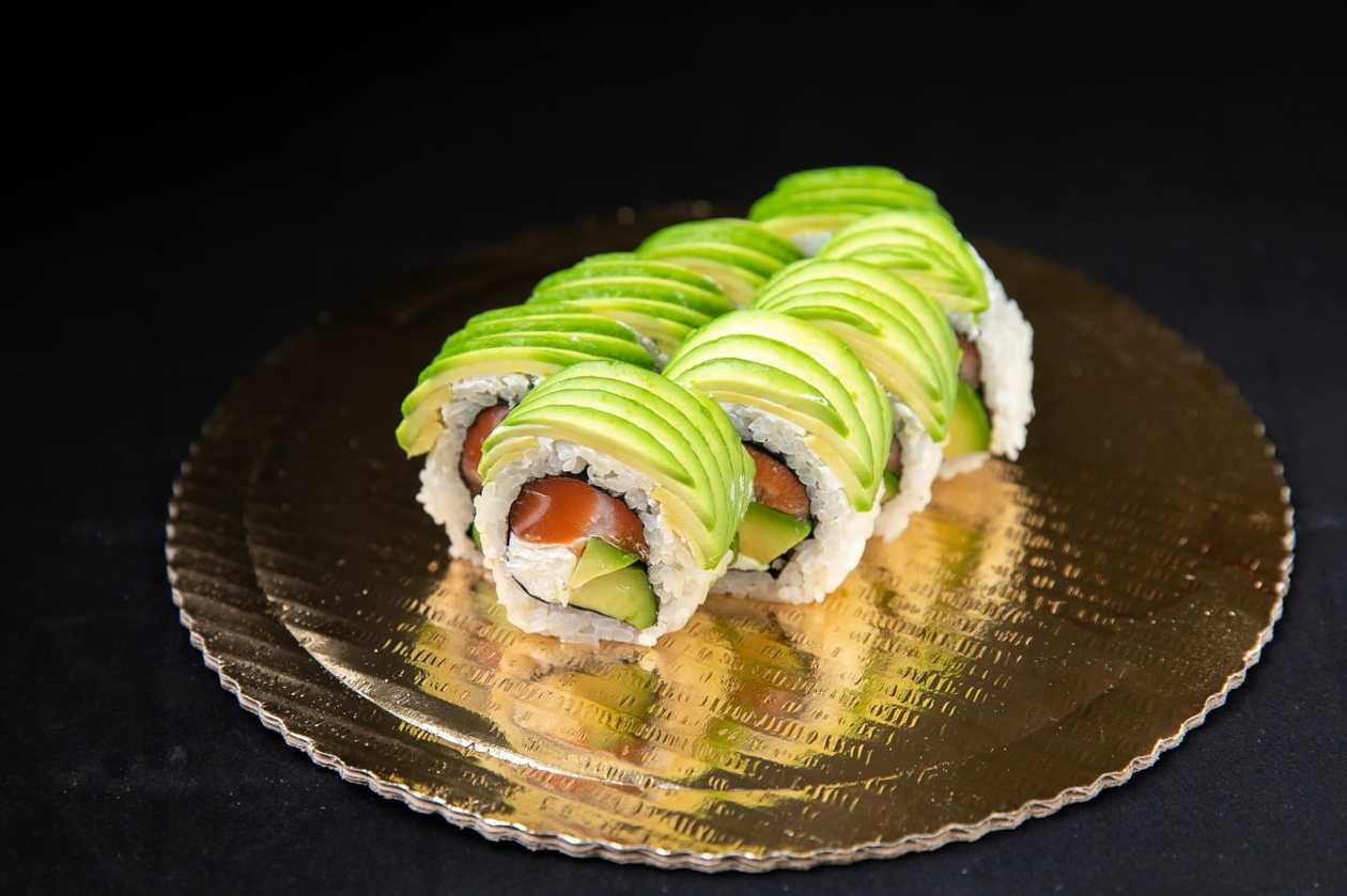 Awokado roll z łososiem