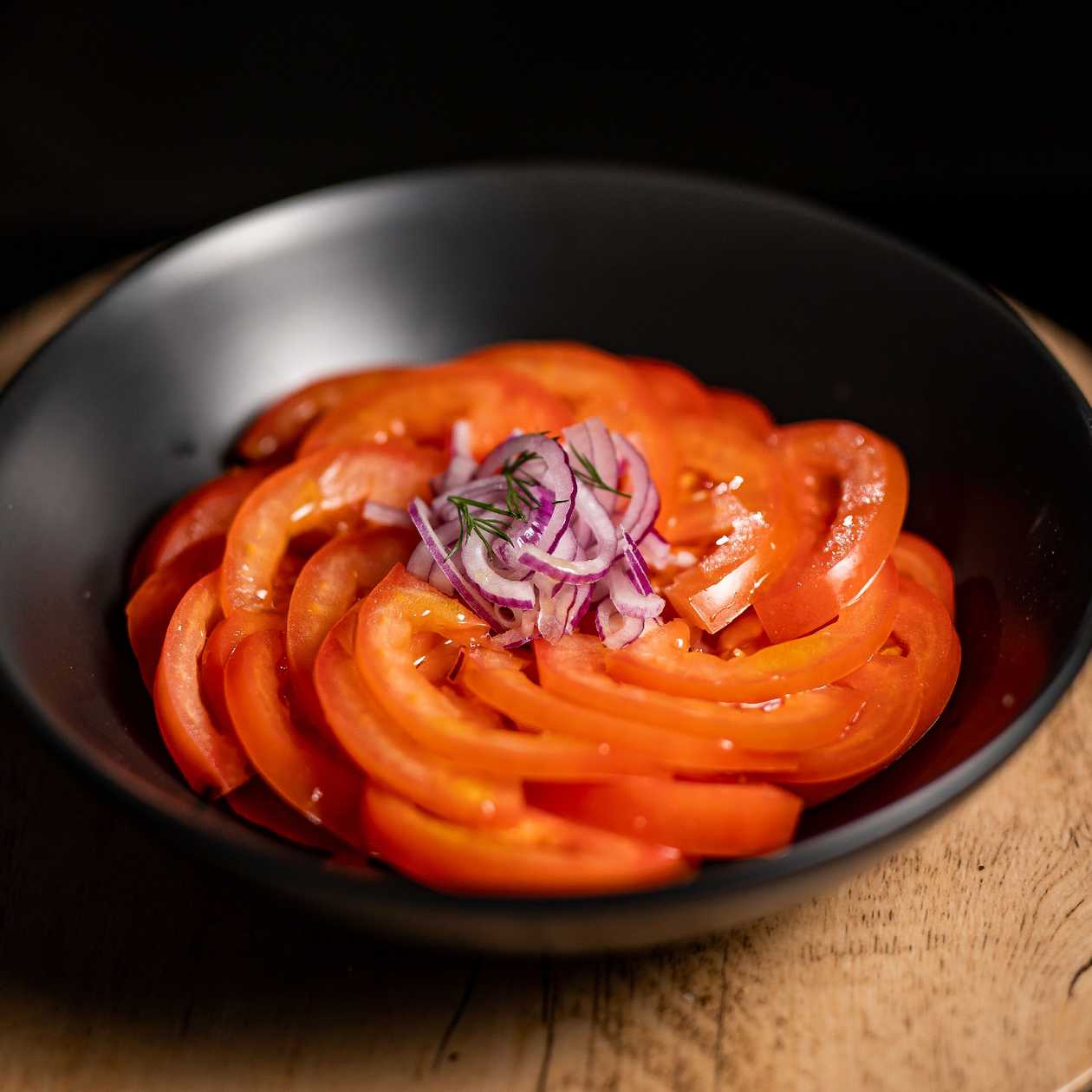 Salata de rosii