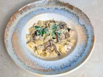 Паста з міксом грибів у вершковому соусі