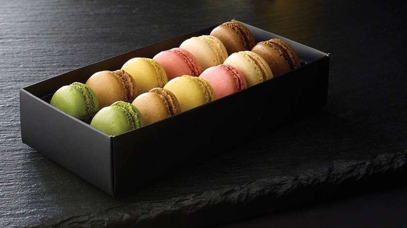 Mini Chocolate Macaron