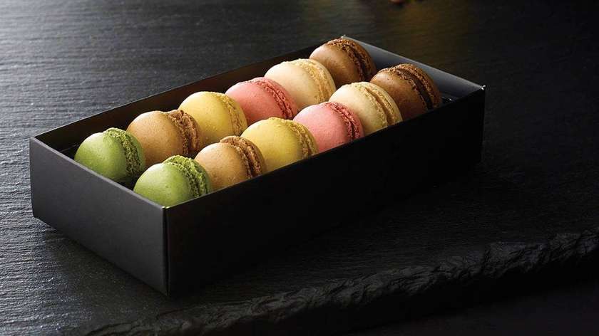 Mini Raspberry Macarons