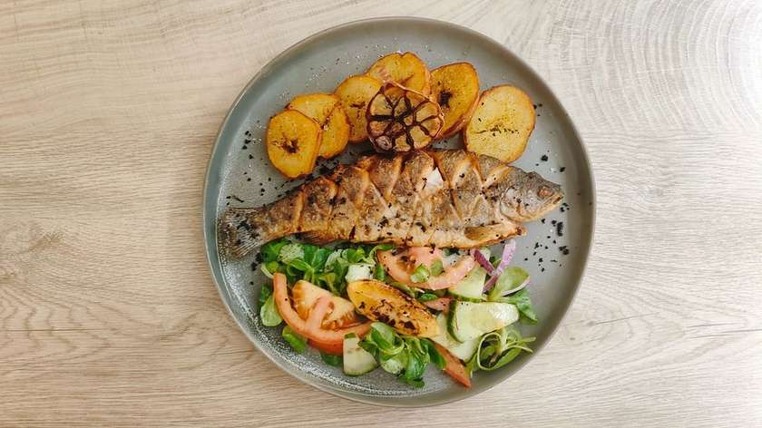 Fried trout with side dish
