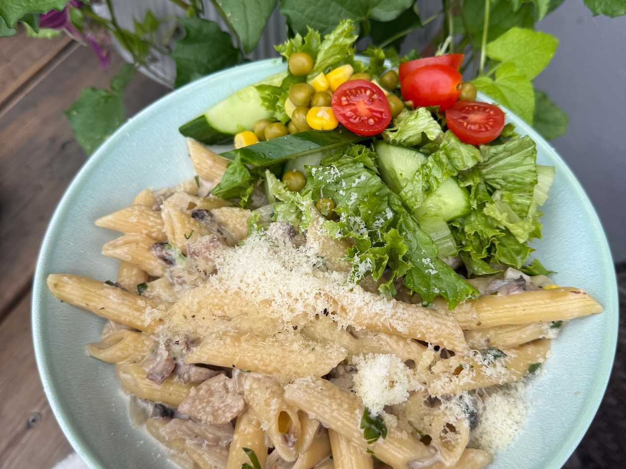Penne Pasta with Creamy Mushroom Sauce