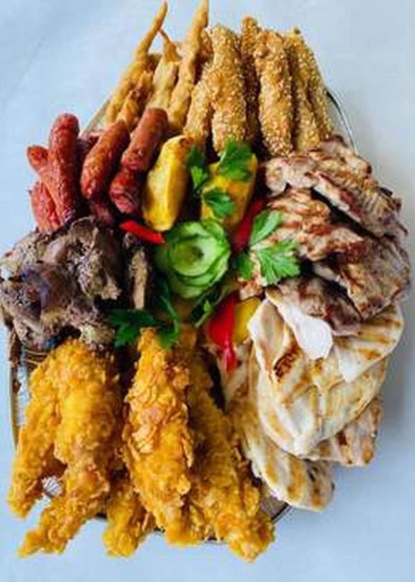 Platou Cald Mic cu Grătar de Pui (Pentru 4 - 6 Persoane)