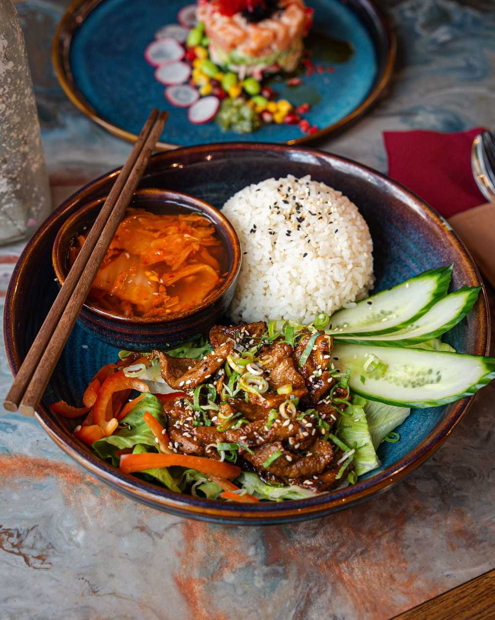 Cơm cuộn thịt nướng kim chi