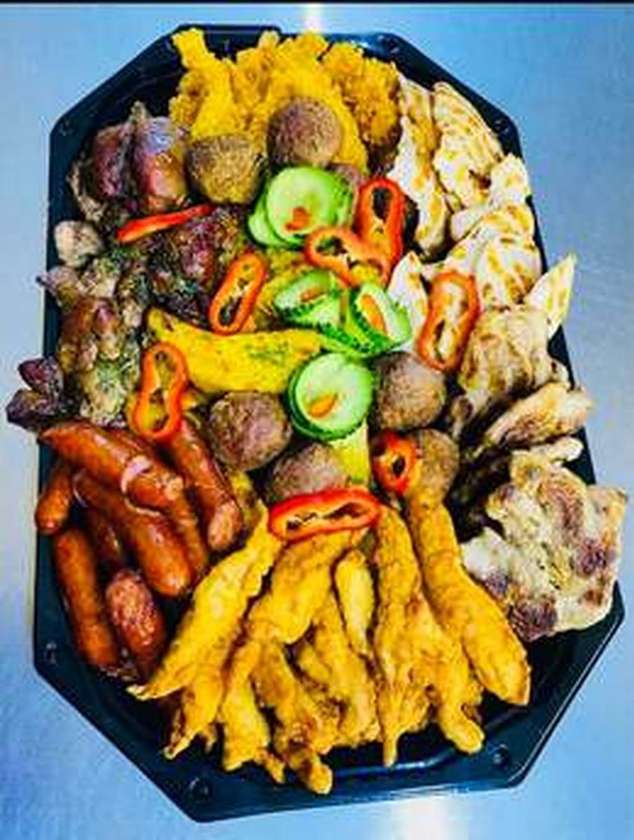 Platou Cald Mediu cu Grătar de Pui (Pentru 6 - 8 Persoane)