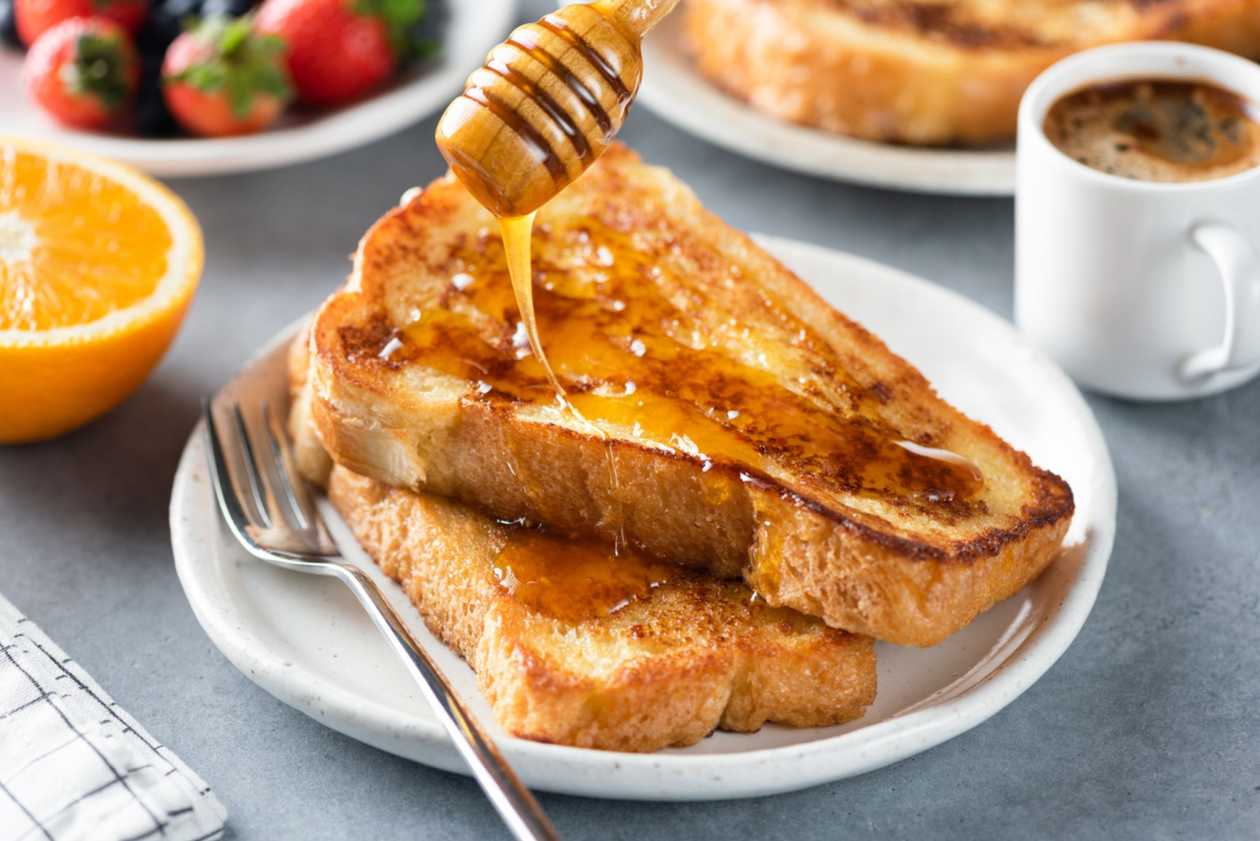 Tsoureki French Toast