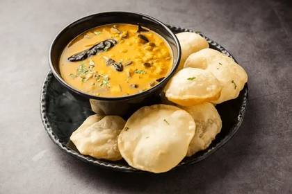Luchi with Chana Dal