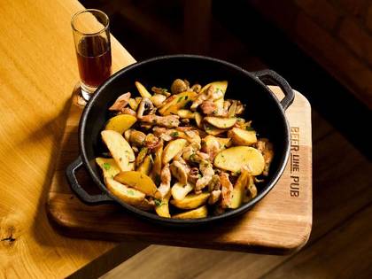 Fried Potatoes with Pork