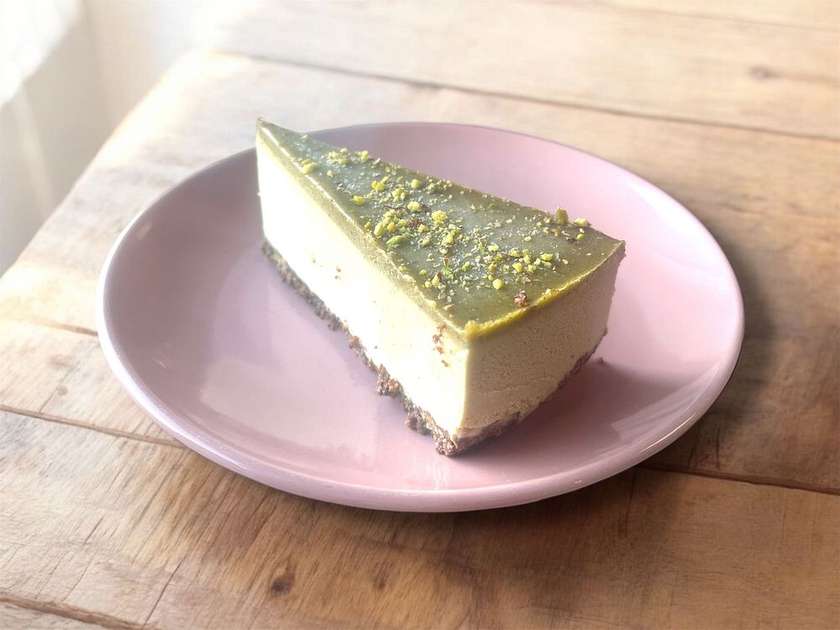 Raw pistachio cake (8)