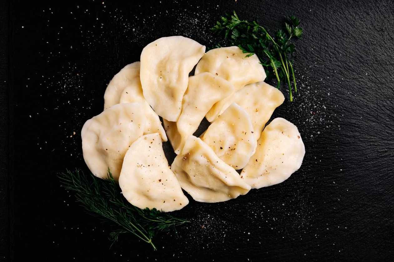 Pierogi with meat (10 pieces)