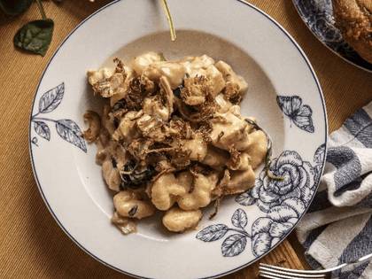 Gnocchi s kuřecím masem, smetanou a špenátem