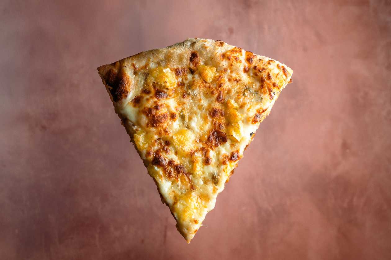 Felie pizza Quattro Formaggi