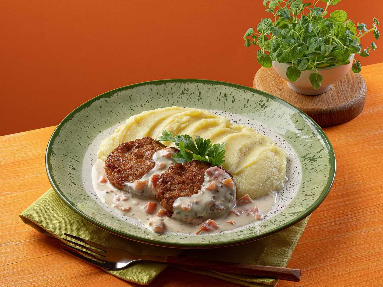 Fish Cutlets with Mashed Potatoes