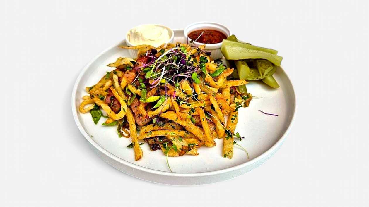 Ρουστίκ Τηγανητές Πατάτες με Σπιτικό Σαλάμι