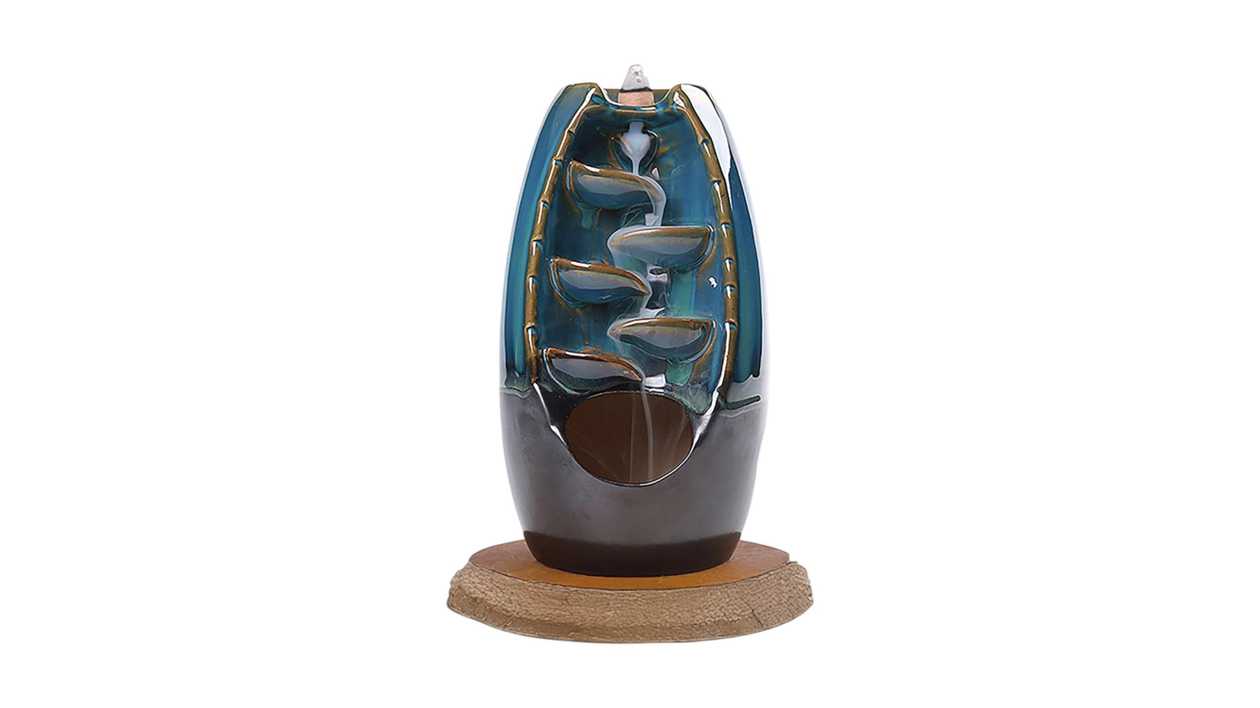 Aromatic fireplace waterfall for incense