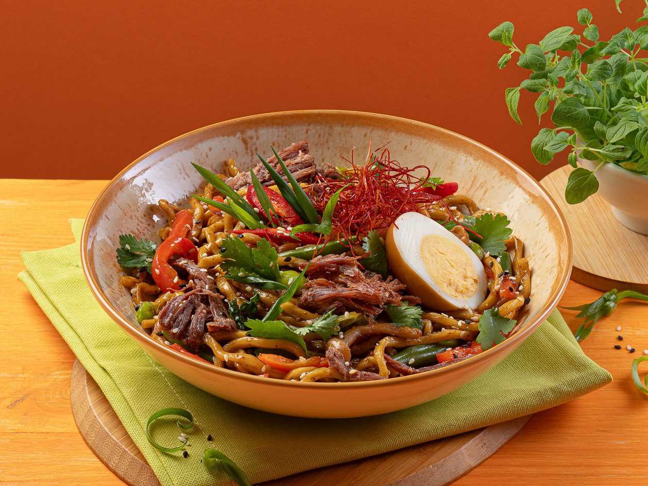 Egg Noodles with Shredded Veal