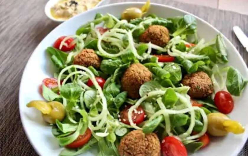 Special Falafel Salad