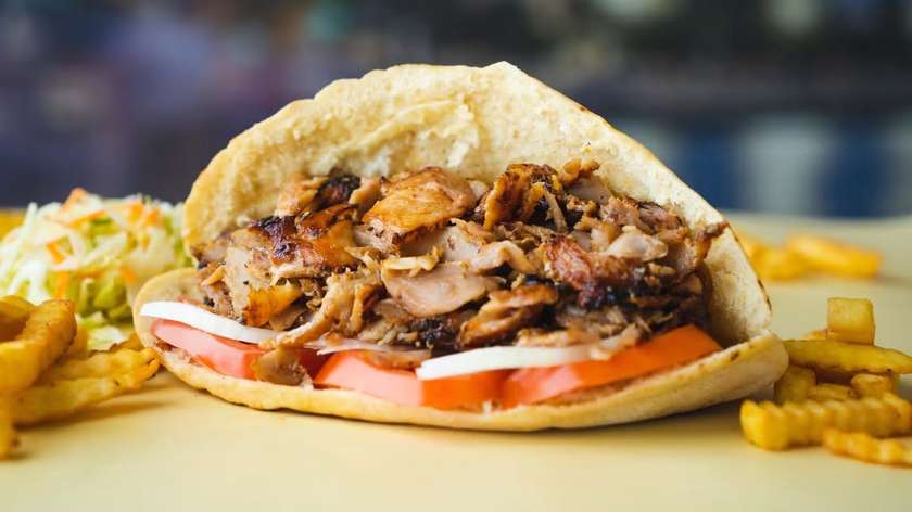 Mix Gyros Beef and  Chicken In Pitta
