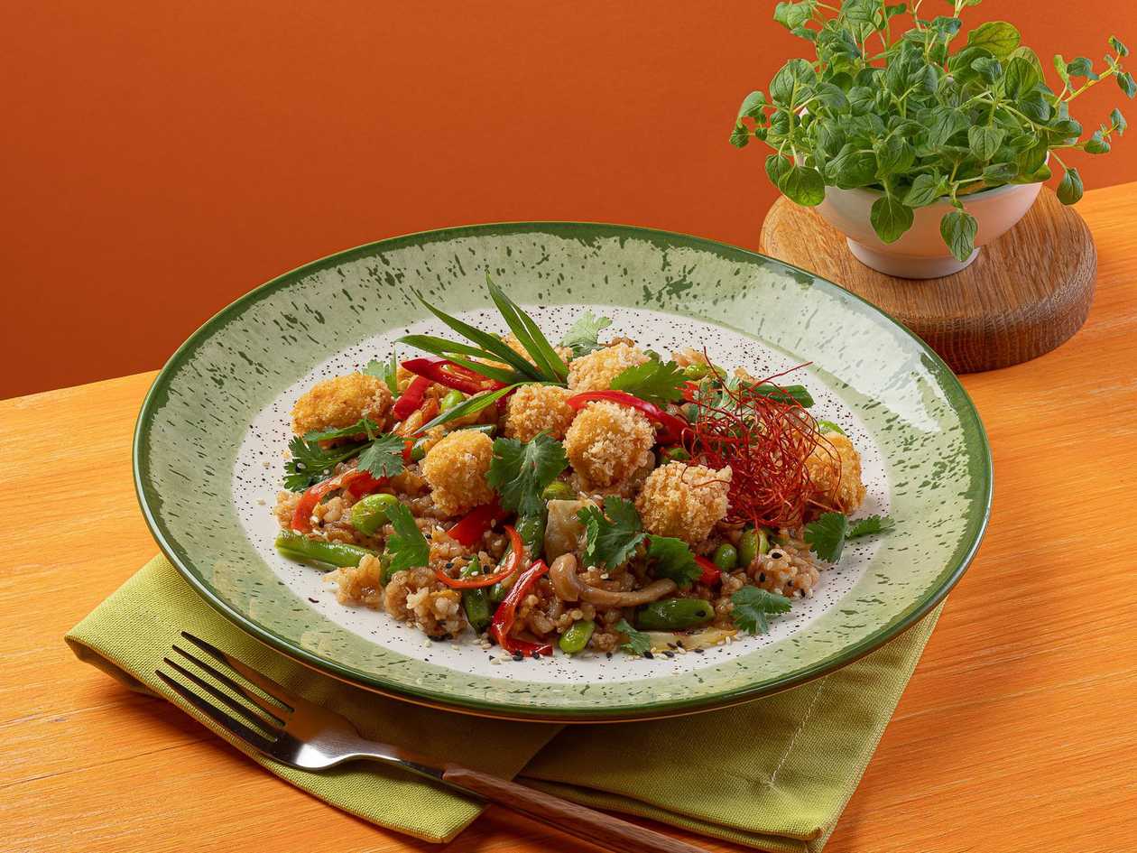 Fried rice with vegetables and tofu