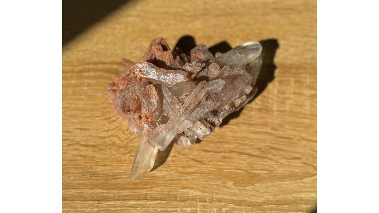 🐉Dragonvein Quartz ~ Clear Quartz Specimen🖤