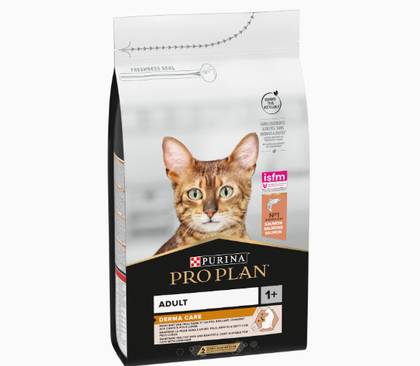 Ração para gatos adultos com cuidados dermatológicos, rica em salmão.