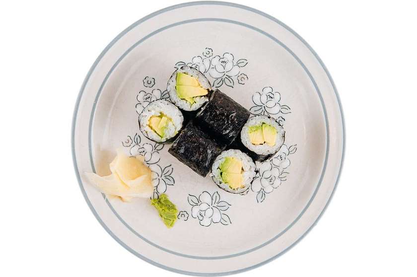 hosomaki with avocado