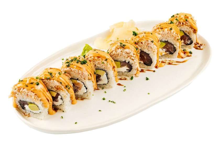 roll with crab and tuna and philadelphia