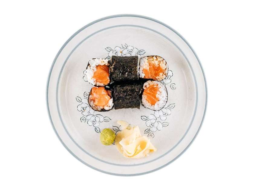 hosomaki with norwegian salmon