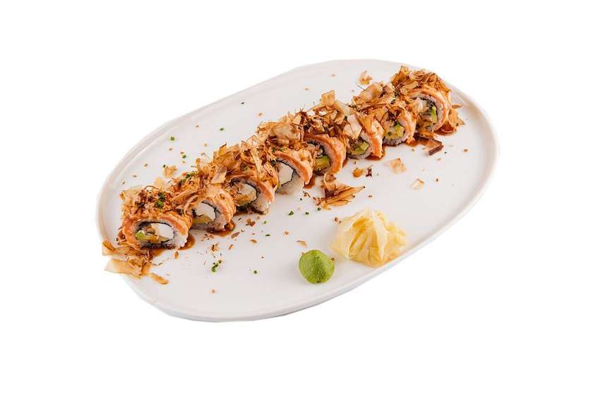 tamago roll with salmon and eel, avocado and cream chesse