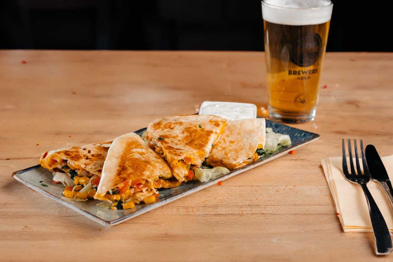 Quesadilla with chicken and tartar sauce 300g