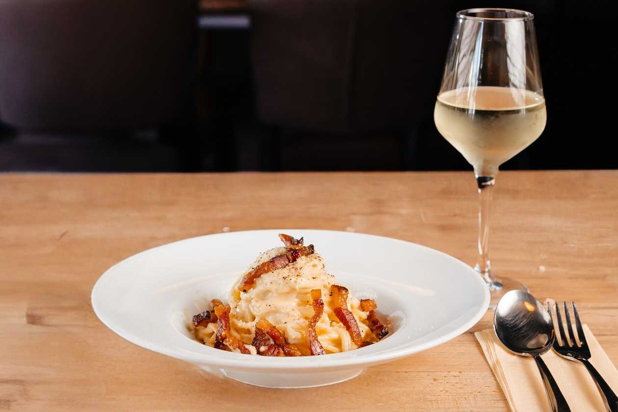 Classic spaghetti carbonara