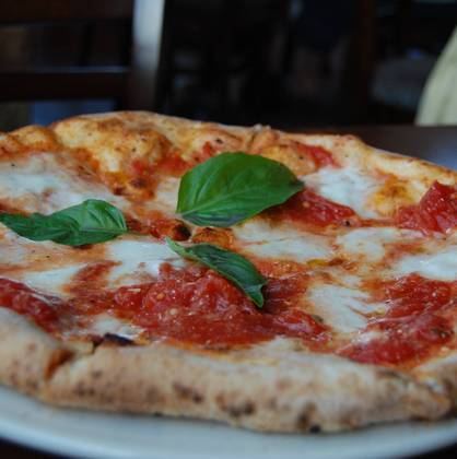 Copy of Copy of 🎁 2x1 Margarita Pizza