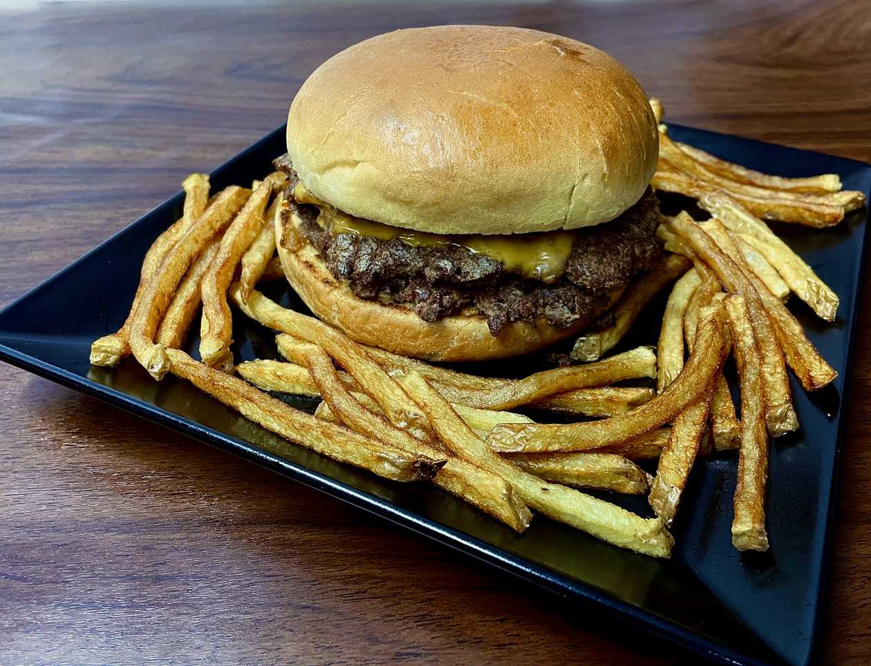 Dublu Cheeseburger